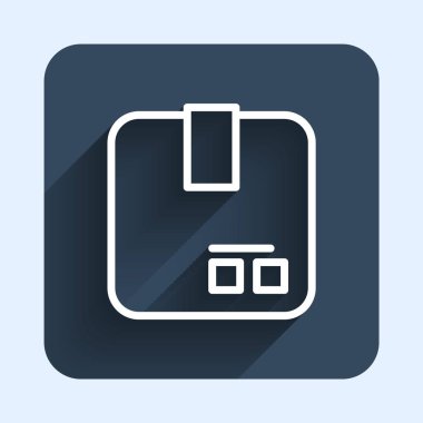 Beyaz çizgi karton kutu simgesi uzun gölge arkaplan izole. Kutu, paket, paket işareti. Teslimat ve ambalaj. Mavi kare düğme. Vektör