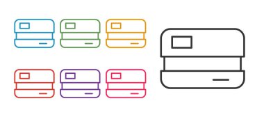 Kredi kartı simgesini beyaz arkaplanda ayır. Çevrimiçi ödeme. Nakit çekilmesi. Finansal operasyonlar. Alışveriş tabelası. Simgeleri renklendirin. Vektör