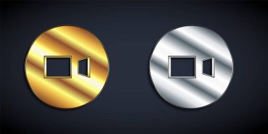 Altın ve gümüş görüntülü sohbet konferansı ikonu siyah arkaplanda izole edildi. Çevrimiçi iş görüşmesi formu. Uzak proje yönetimi. Uzun gölge tarzı. Vektör.