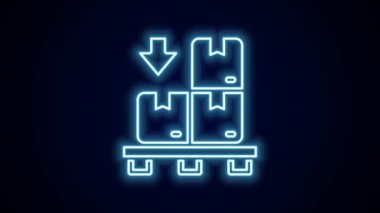 Siyah arkaplanda izole edilmiş palet simgesinde parlayan neon çizgi karton kutular. Kırılgan işaretli kapalı karton teslimat kutusu. 4K Video hareketli grafik canlandırması.