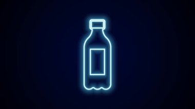 Parlayan neon hattı. Siyah arka planda izole edilmiş bir su ikonu şişesi. Soda su içme tabelası. 4K Video hareketli grafik canlandırması.