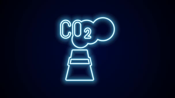 发光的霓虹灯线二氧化碳排放云中的图标孤立在黑色背景 二氧化碳公式 烟雾污染概念 环境概念 4K视频运动图形动画 — 图库视频影像