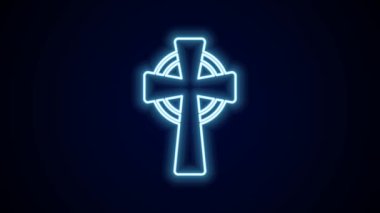 Parlayan neon hattı Kelt haç simgesi siyah arkaplanda izole edildi. Aziz Patrick gününüz kutlu olsun. Ulusal İrlanda bayramı. 4K Video hareketli grafik canlandırması.