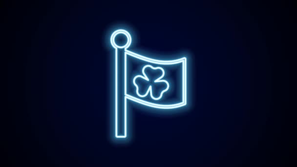 Светящийся Неоновая Линия Национальный Флаг Ирландии Клевером Трилистника Значок Изолирован — стоковое видео
