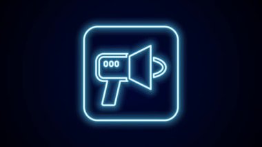 Parlayan neon hattı Megafon simgesi siyah arkaplanda izole edildi. Sözcü işareti. 4K Video hareketli grafik canlandırması.