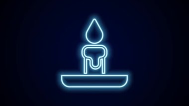 Parlayan neon çizgisi, siyah arkaplanda izole edilmiş şamdan ikonunda yanan mum. Silindirik mum çubuğu ve yanan ateş. 4K Video hareketli grafik canlandırması.