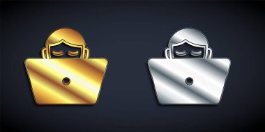 Altın ve gümüş Freelancer simgesi siyah arka planda izole edildi. Evinde dizüstü bilgisayarla çalışan serbest çalışan bir adam. Çevrimiçi iş, uzak iş kavramı. Uzun gölge tarzı. Vektör