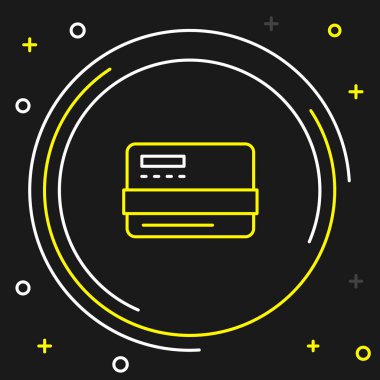 Çizgi kredi kartı simgesi siyah arkaplanda izole edildi. Çevrimiçi ödeme. Nakit çekilmesi. Finansal operasyonlar. Alışveriş tabelası. Renkli taslak konsepti. Vektör