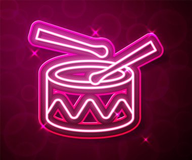 Parlak neon hattı Drum 'un baget çubukları simgesi kırmızı arkaplanda izole edildi. Müzik işareti. Müzik aleti sembolü. Vektör