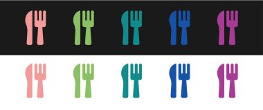 Çapraz bıçak ve çatal simgesini siyah beyaz arkaplanda ayır. Çatal bıçak sembolü. Vektör