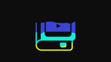 Siyah arka planda izole edilmiş sinema ikonu hakkında sarı kitap. 4K Video hareketli grafik canlandırması.