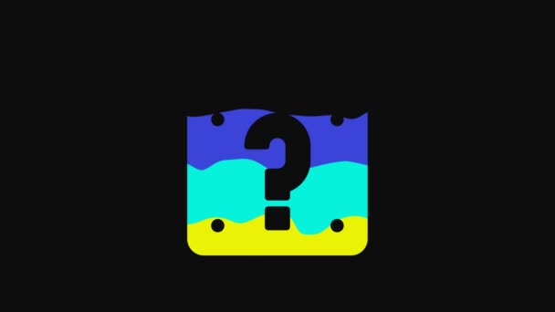 黄色的神秘盒或随机掠夺盒 用于隔离在黑色背景上的游戏图标 问号未知的惊喜盒 4K视频运动图形动画 — 图库视频影像