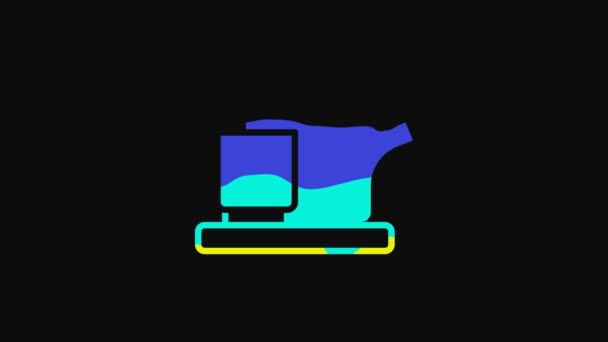 黄色传统茶道图标孤立在黑色背景上 茶壶加杯子 4K视频运动图形动画 — 图库视频影像