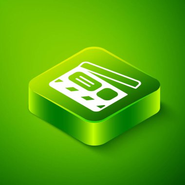 Isometric Film alkışlama simgesi yeşil arkaplanda izole edildi. Film alkışlama tahtası. Alkış tahtası işareti. Sinema yapımı ya da medya endüstrisi. Yeşil kare düğmesi. Vektör