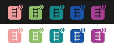 Çevrimiçi bilet rezervasyonunu ve uygulama arayüzü simgesini siyah beyaz arkaplanda izole edin. E-bilet siparişi. Elektronik tren bileti ekranda. Vektör