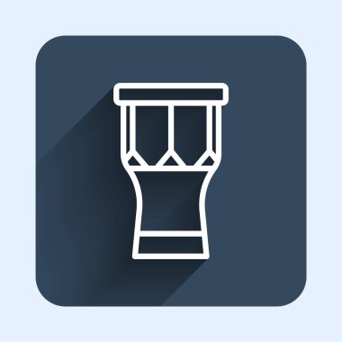 Beyaz çizgi Afrika perküsyon davul ikonu uzun gölge arkaplan izole. Müzik aleti. Mavi kare düğme. Vektör.