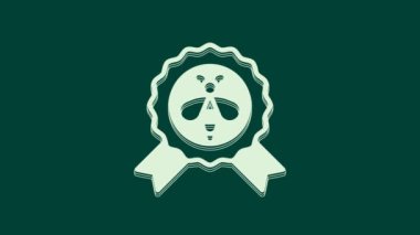 Beyaz En İyi Arı simgesi yeşil arkaplanda izole edildi. Tatlı doğal yemek. Bal arısı ya da kanat sembollü apis. Uçan böcek. 4K Video hareketli grafik canlandırması.