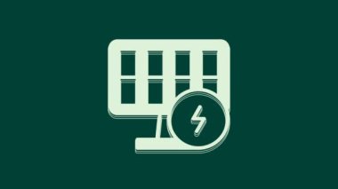 Beyaz Güneş enerjisi simgesi yeşil arkaplanda izole edildi. 4K Video hareketli grafik canlandırması.