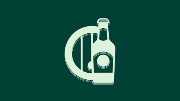 Garrafa Cerveja Branca Ícone Barril Madeira Isolado Fundo Verde Animação — Vídeo de Stock