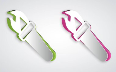 Kağıt kesiği Meşale alev simgesi gri arkaplanda izole edildi. Sembol ateşi sıcak, alev gücü, alev ve ısı. Kağıt sanatı tarzı. Vektör