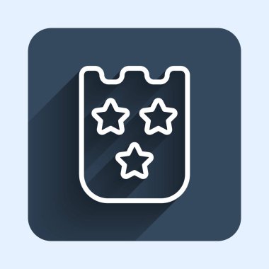 Beyaz çizgili piyango bileti ikonu uzun gölgeler altında izole edilmiş. Bingo, loto, nakit para ödülleri. Finansal başarı, refah, zafer, kazanma şansı. Mavi kare düğme. Vektör