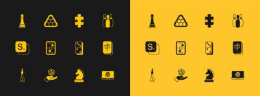 Bowling pimi, zar oyunu, Domino, Satranç, Hava hokey masası, Bulmaca parçaları oyuncağı ve bilardo topu üçgeni ikonu. Vektör