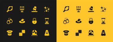 Sihirli sim parçacıkları, oyun zarları, asma kilit, top, cadı şapkası, yüksükler, el aynası ve şamdan ikonu ayarla. Vektör