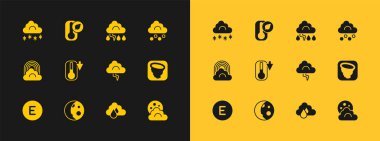 Dolu bulutlarını, ay evrelerini, bulut ve şimşekleri, yağmuru, termometreyi, karı ve ikonu ayarlayın. Vektör