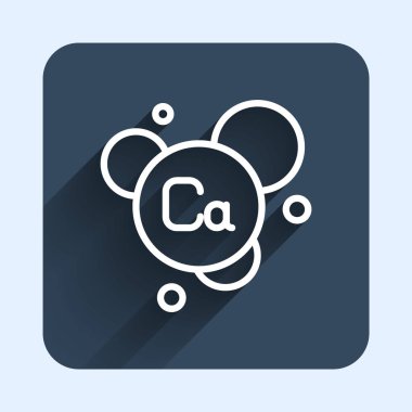 Beyaz çizgi kalsiyum kimyasal element simgesi uzun gölge arkaplan izole edilmiş. Mavi kare düğme. Vektör