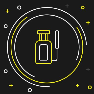 Su için Line Garden spreyi, gübre, siyah arkaplanda izole edilmiş kimyasal ikon. Renkli taslak konsepti. Vektör