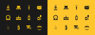 Bir kalıp sabun, tıraş jeli köpüğü, şişe şampuanı, güneş kremi tüpü, insan saç kökü, makyaj fırçası, krem, losyon, kozmetik ve ikonlu göz gölgesi paleti. Vektör