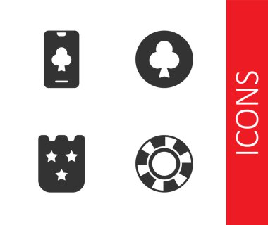 Kumarhane fişleri, online poker masası oyunu, piyango bileti ve kulüp sembollü iskambil kartı ayarla. Vektör