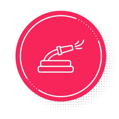 Beyaz çizgili bahçe hortumu ikonu beyaz arkaplanda izole edilmiş. Sprey tabanca ikonu. Su ekipmanları. Kırmızı daire düğmesi. Vektör