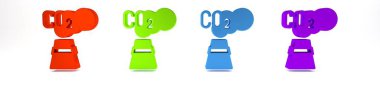 Bulut simgesindeki renkli CO2 emisyonları beyaz arkaplanda izole edildi. Karbondioksit formülü, duman kirliliği konsepti, çevre konsepti. Minimalizm kavramı. 3 Boyutlu resimleme