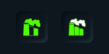 Yeşil petrol ve gaz endüstriyel yapı ikonu siyah arka planda izole edildi. Siyah kare düğme. Vektör