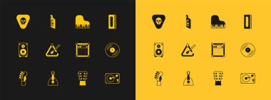 Harmonica Balalaika Gitar Amplifikatörü Üçgen enstrüman Grand piyano penası ve Keytar simgesini ayarla. Vektör.