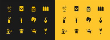 Bahçe çiti ahşap sulama makinelerini Ağaç El Arabası Havuç Paketi tohum dolu yeri yaprak ve ikon ile ayarla. Vektör.