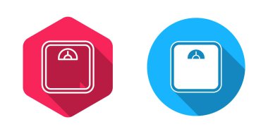 Doldurulmuş ve ana hatları çizilmiş banyo ölçekleri simgesi uzun gölge arkaplanı ile izole edilmiş. Ağırlık ölçme ekipmanı. Ağırlık ölçeği spor konsepti. Vektör.