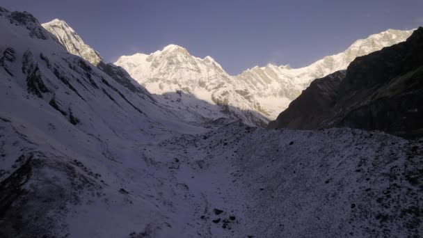Vista Aérea Del Cañón Hacia Campamento Base Annapurna Viendo Cordillera — Vídeos de Stock