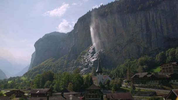Staubbach Falls Sett Utifrån Lauterbrunnen Switzerland Solig Dag — Stockvideo