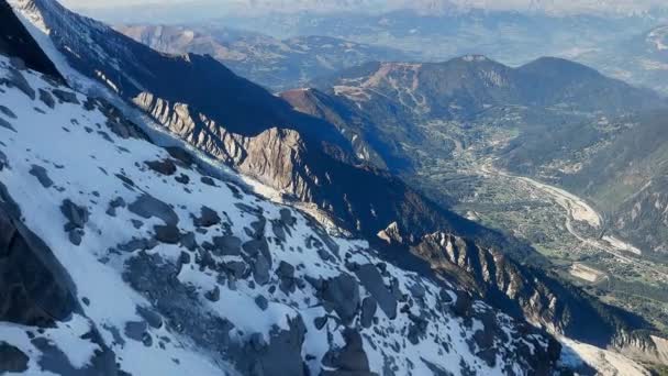 Вид Міцну Місцевість Гір Під Час Їзди Трамваї Монблан Швейцарії — стокове відео