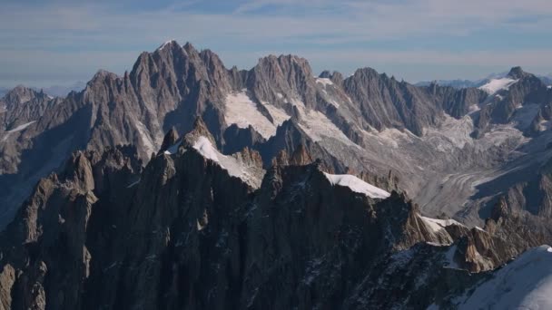 Panning Widok Surowe Góry Aiguille Midi Szwajcarii — Wideo stockowe
