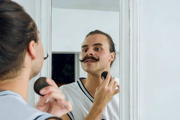 Reflection Mirror Young Gender Non Binary Latin Person Busy Making — Stock Photo, Image
