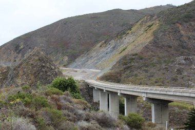 Uzun köprü ve büyük otoyol