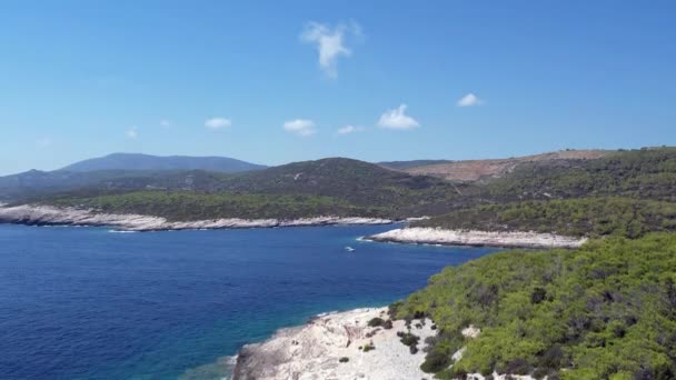 Tiro Aéreo Avión Tripulado Costa Isla Vis Mar Adriático Croacia — Vídeos de Stock