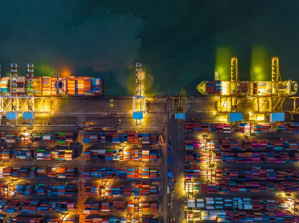 Port Handlowy Załadunek Wyładunek Ładunków Kontenerowca Import Eksport Przez Dźwig — Zdjęcie stockowe