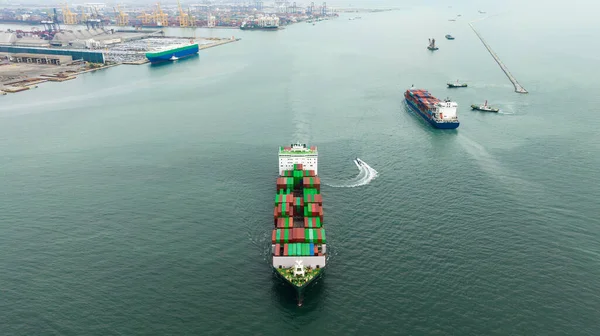 Navio Contêiner Carga Transportando Para Importar Transporte Mercadorias Exportação Fundo — Fotografia de Stock
