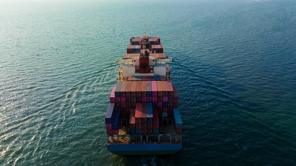 Containerfartyg Som Transporterar Djuphavsimporterar Varor Och Distribuerar Produkter Till Återförsäljare — Stockfoto