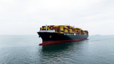 derin deniz ithalat malları taşıyan kargo gemisi ve Asya pasifiği boyunca dağıtım ürünleri ve tüketicilere konteynır gemisi taşımacılığı ile küresel iş ve sanayi taşımacılığı hizmeti sunuyor. hava görünümü