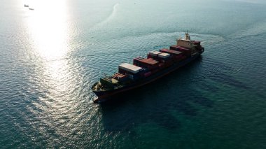 Konteyner gemisi işi, ithalat için lojistik dağıtım malları denizden uluslararası ihracat, Asya Pasifik, konteyner gemisi taşımacılığı, hava aracı bakış açısı,